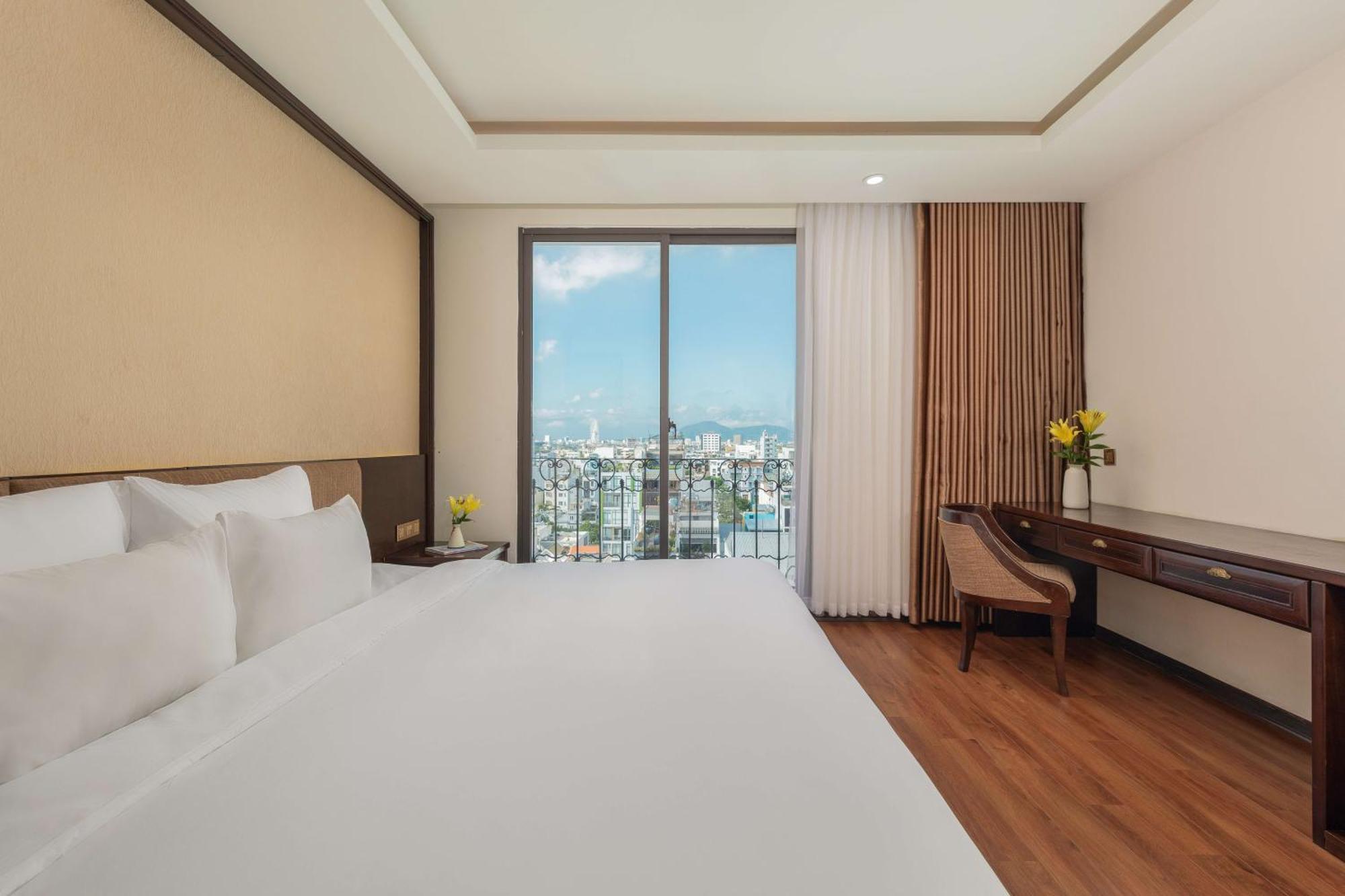Palazzo Luxury Hotel Дананг Екстер'єр фото